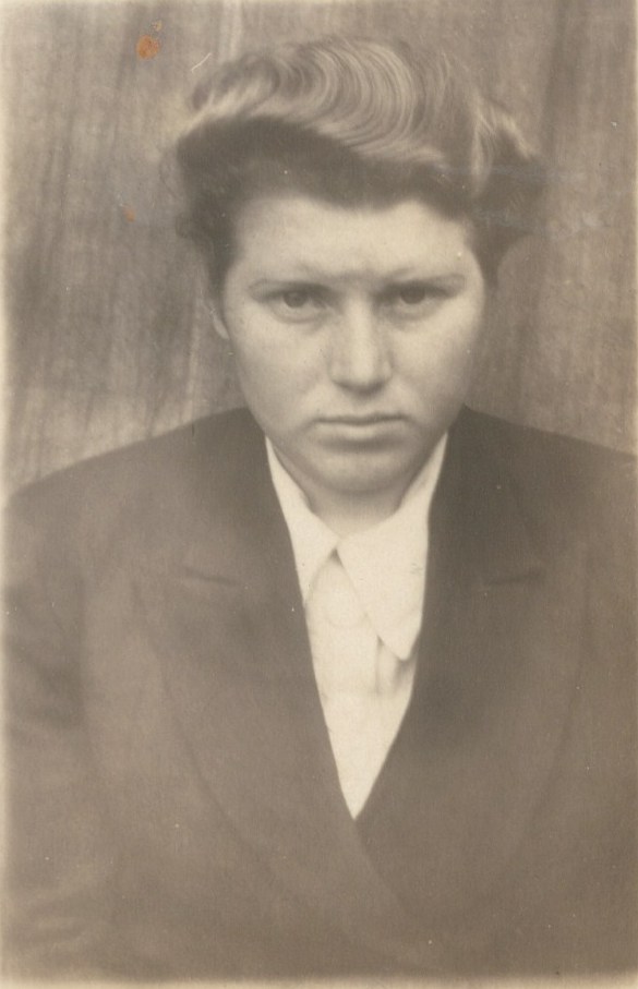 Из личного дела Бреевой А.А. МКУ МАСПД. Ф.242. Оп.3-л. Д.157. Л.8.